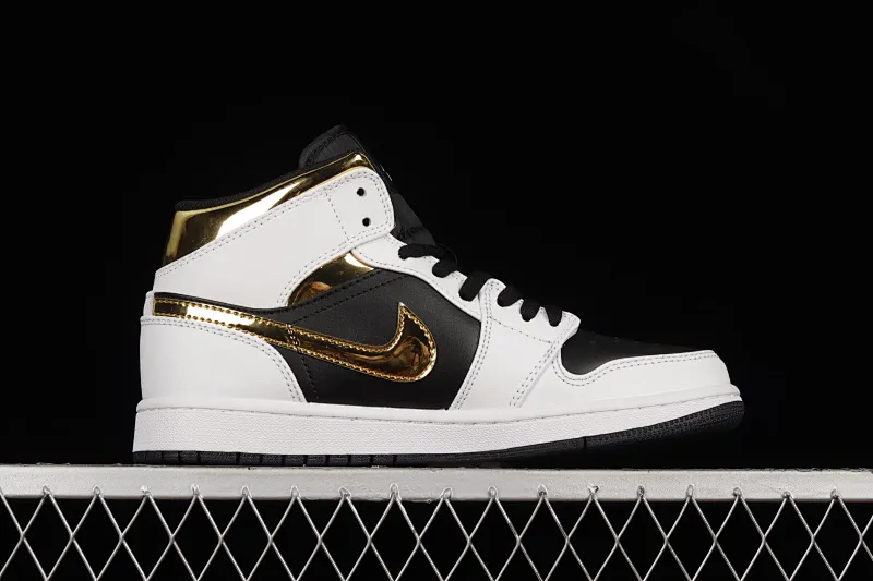 All categories Air Jordan Jordan series basketball shoes Air Jordan 1 Mid Air Jordan 1 Mid AJ1 Joe 1 Platinum Panda mid-top basketball shoes 554724-190